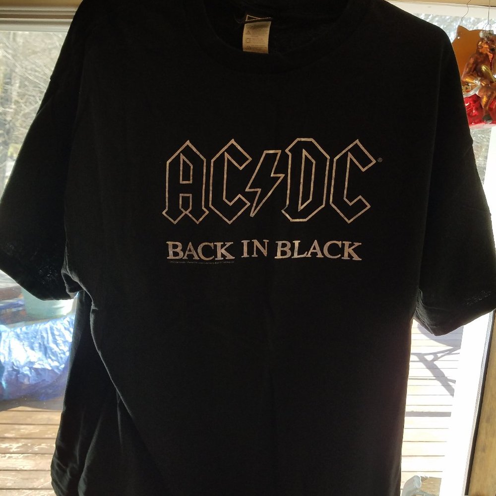 AC/DC Back in Black XL T-Shirt Anthill Trading